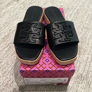 TORY BURCH LOGO LEATHER AND CORK SANDALS